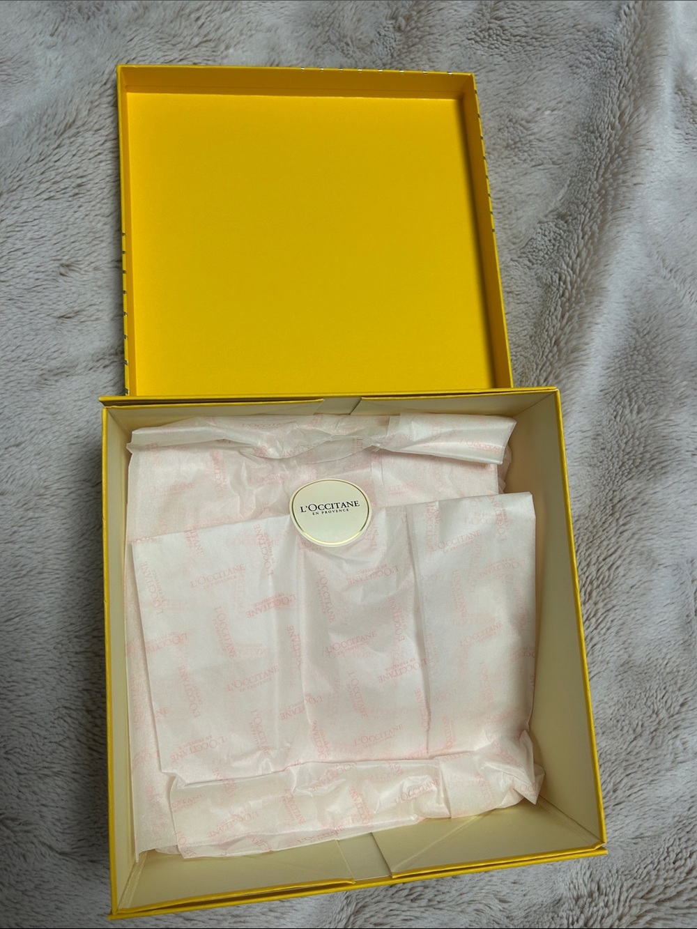 L’Occitane empty box - Picture 7 of 10